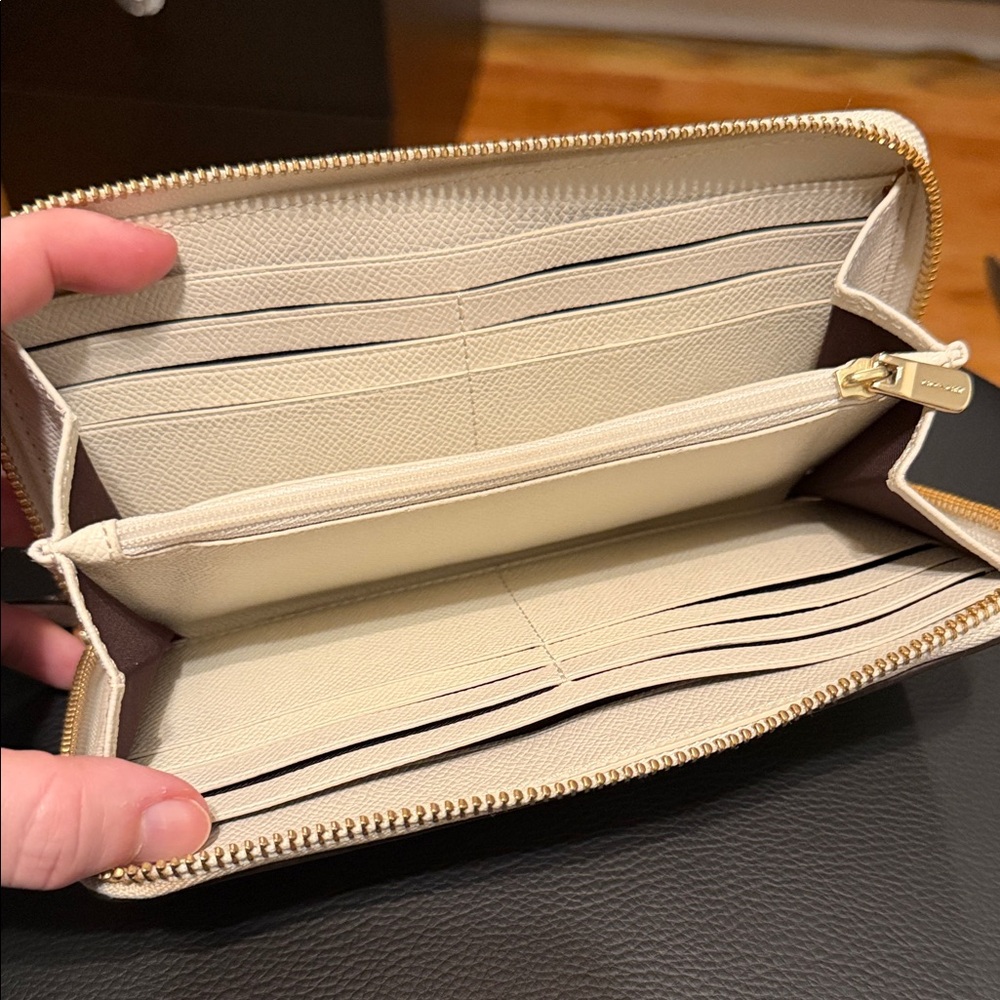 Coach Zip-Around Pebble Leather Wallet in Cream - Picture 4 of 7
